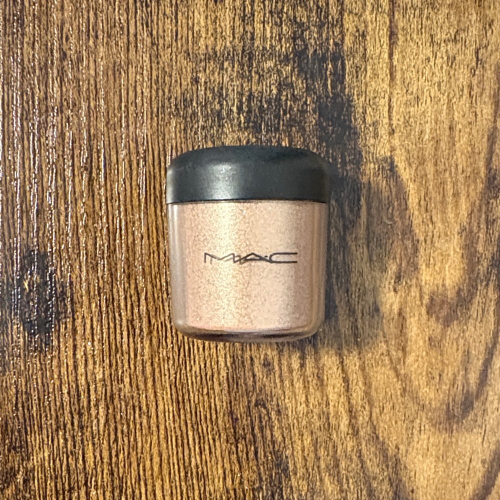 MAC Pigment - Dazzleray